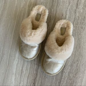 Ugg girls slippers 2 metallic gold